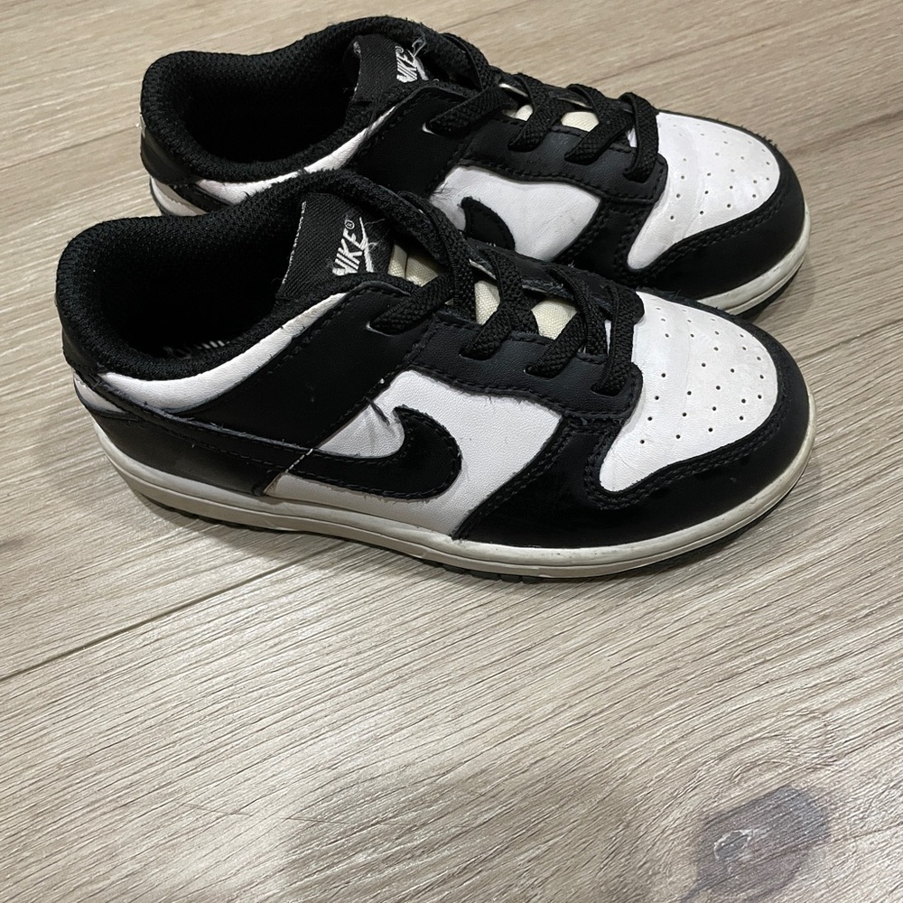 Nike Kids Black and White Sneakers